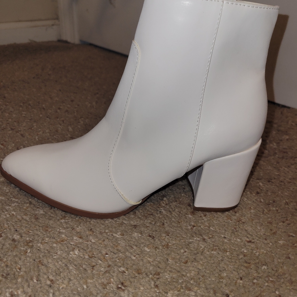 BOOTS - Picture 3 of 3